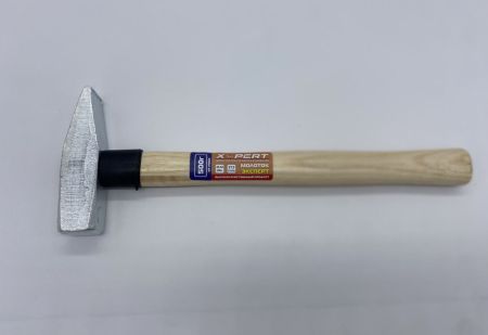 Молоток с дерев.рукояткой XP 500 гр (48) 12454