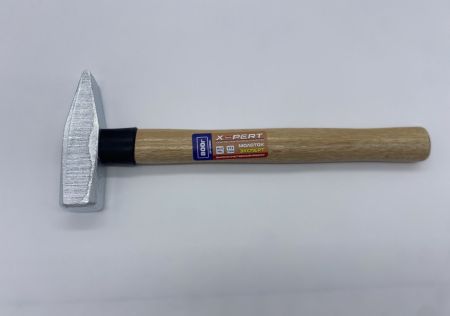 Молоток с дерев.рукояткой XP 800 гр (48) 12455